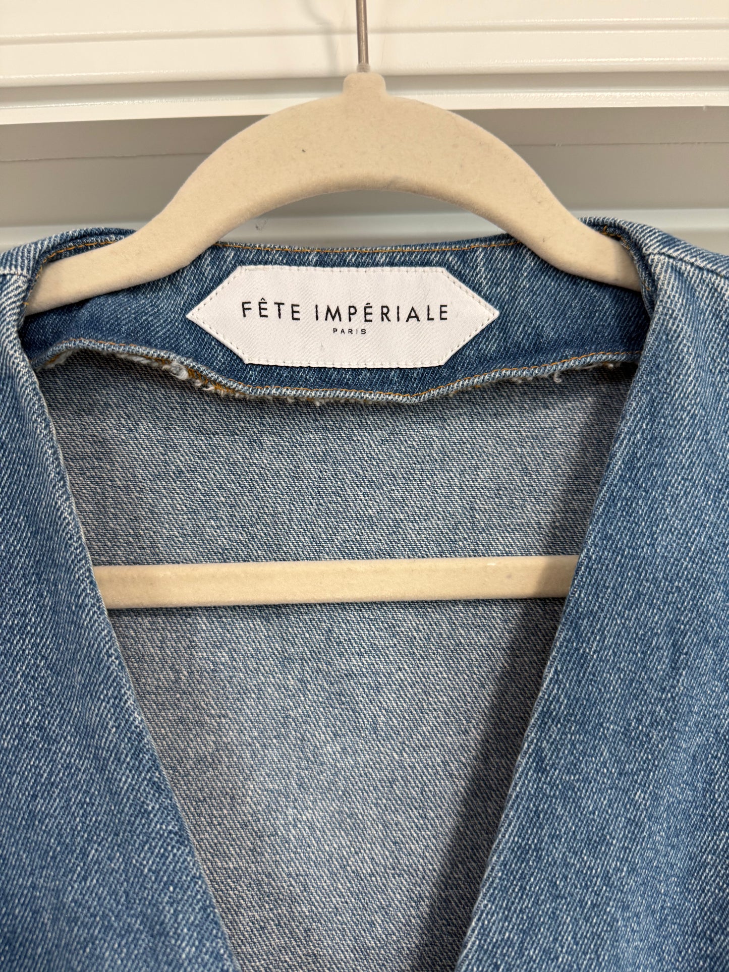 NEW!! Vintage Denim Button Up Top Size Medium