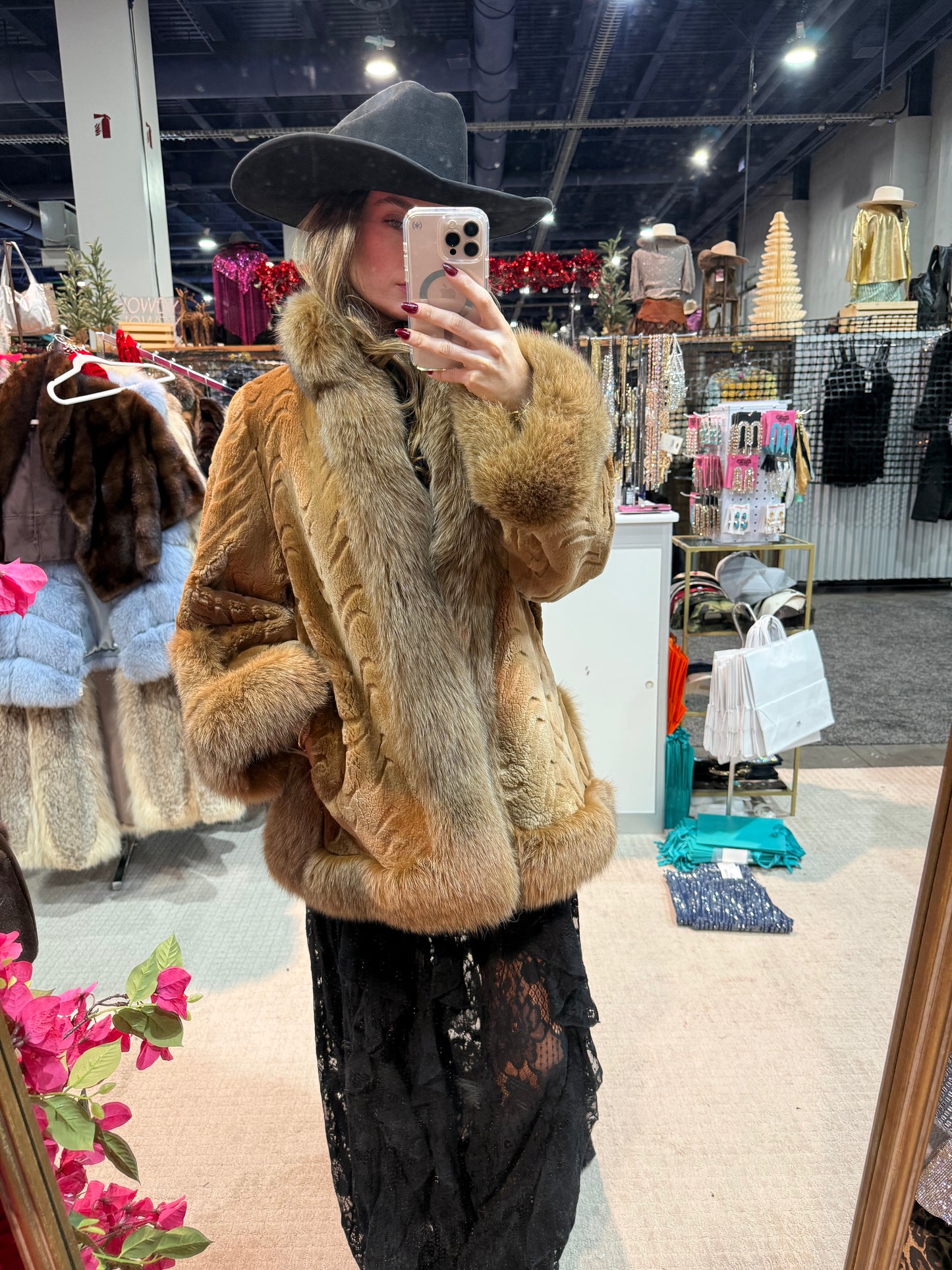 #129 Vintage Sheared Beaver Fur Jacket w/ Fox Collar Size M/L