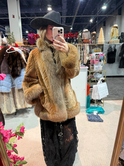 #129 Vintage Sheared Beaver Fur Jacket w/ Fox Collar Size M/L