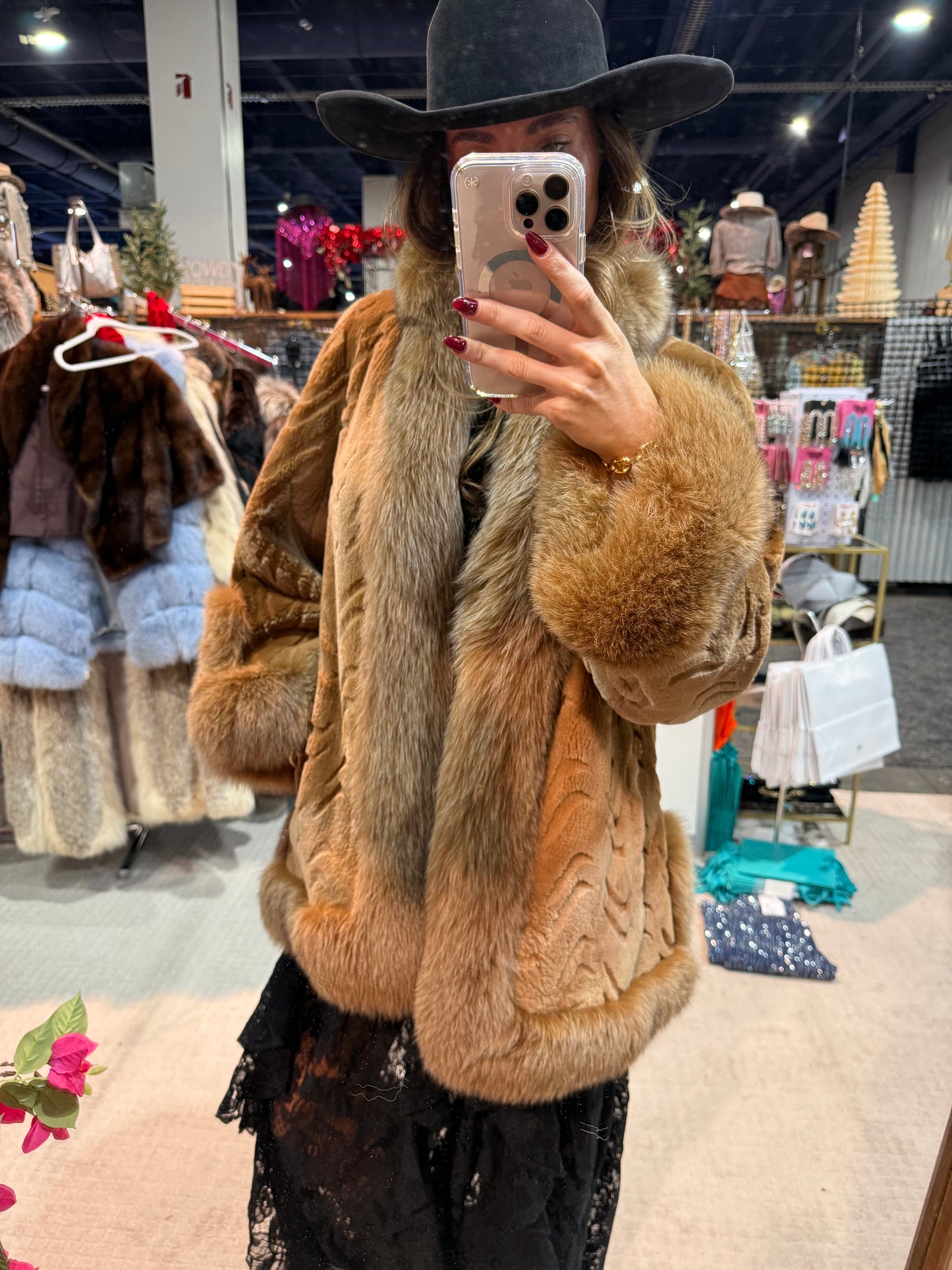 #129 Vintage Sheared Beaver Fur Jacket w/ Fox Collar Size M/L