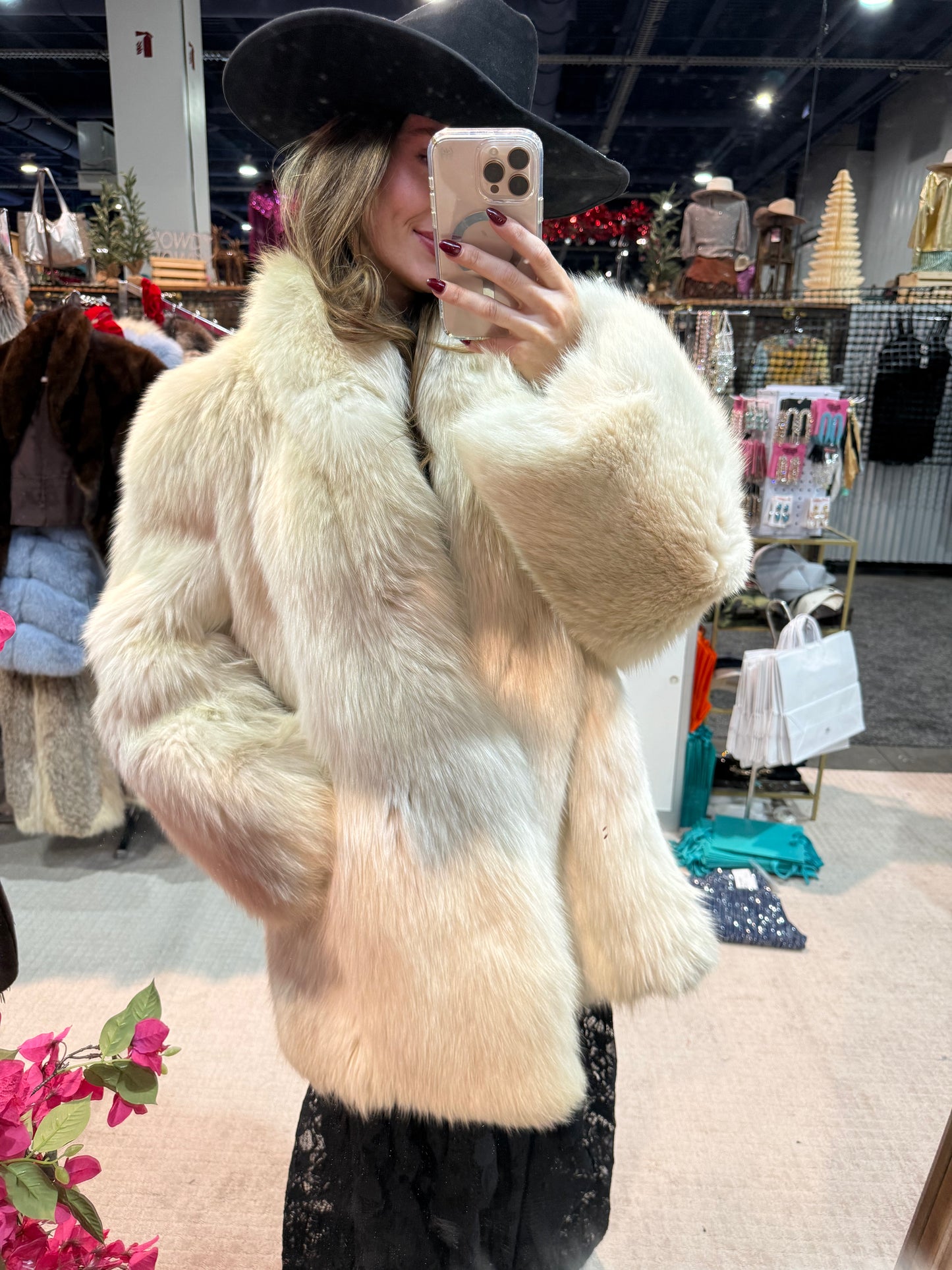 #166 Vintage White Fox Jacket Size Medium/Large