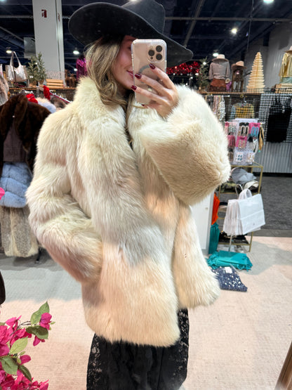 #166 Vintage White Fox Jacket Size Medium/Large