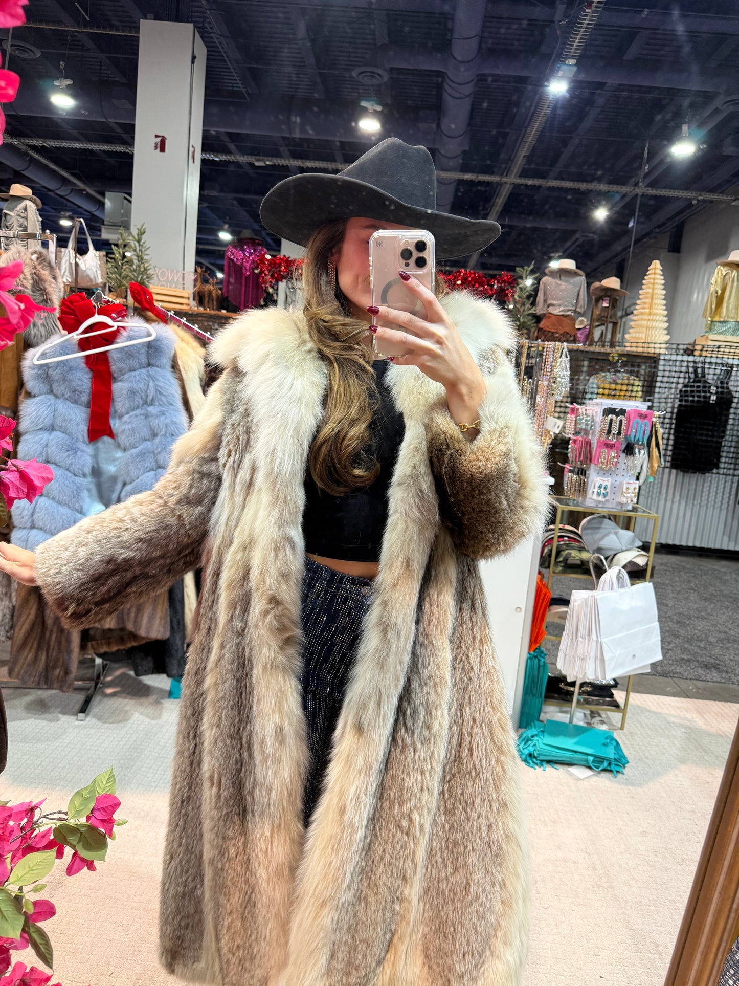 #121 Vintage Lynx Coat Size Small