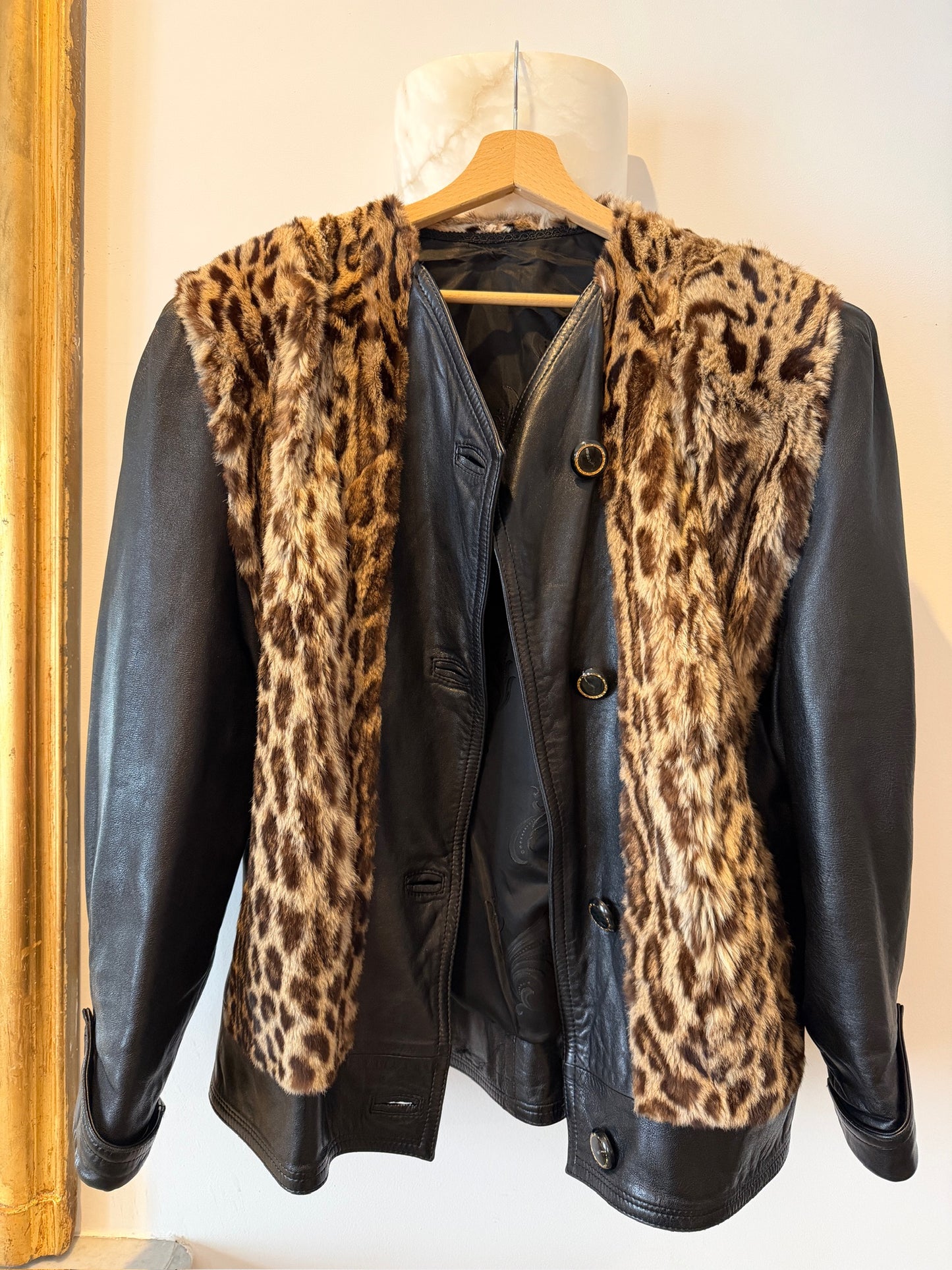 Vintage Leather Jacket w/ Rabbit Fur Details Size M/L