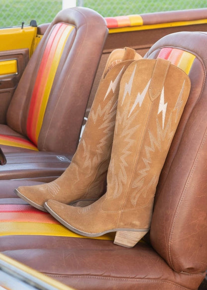 Dingo Thunder Road Leather Boot in Camel