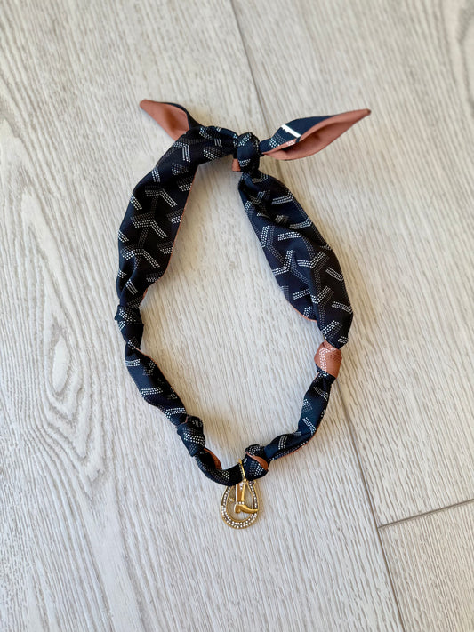 NEW!! Horseshoe Scarf Necklace in 2 Colors