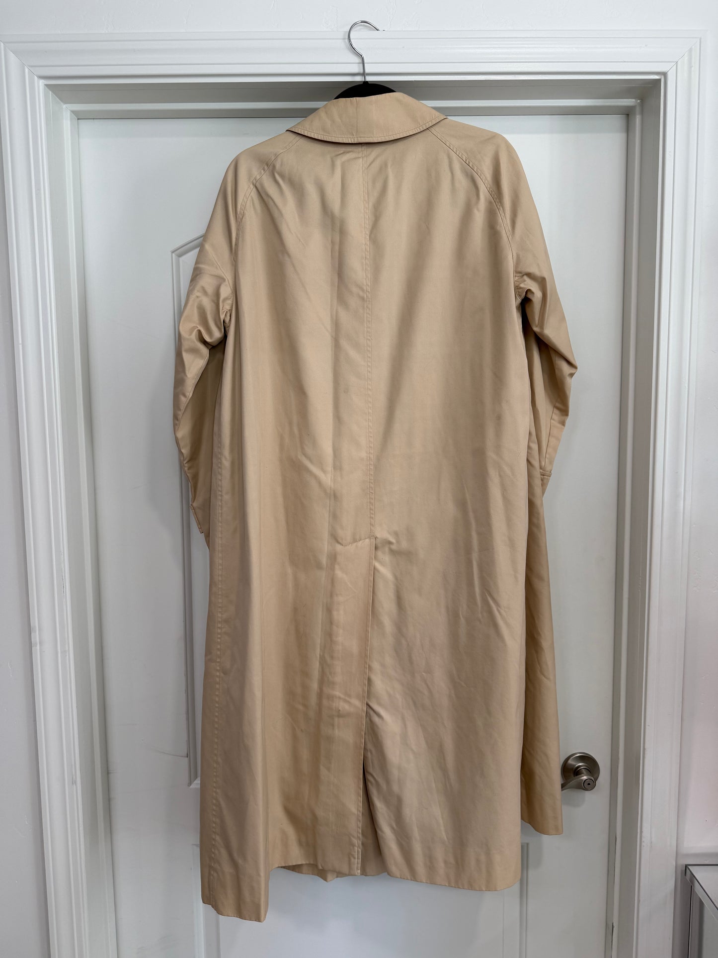 NEW!! Vintage Burberry Trench Coat Size M/L