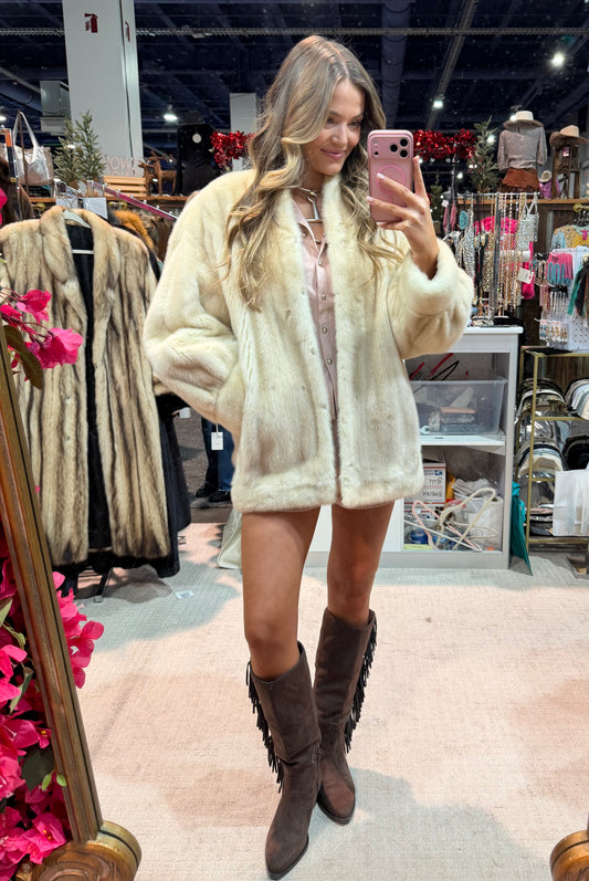 #S31 Vintage Pastel Mink Jacket Size Medium/Large