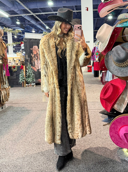 #163 Vintage Canadian Lynx Coat Size Large/Xlarge