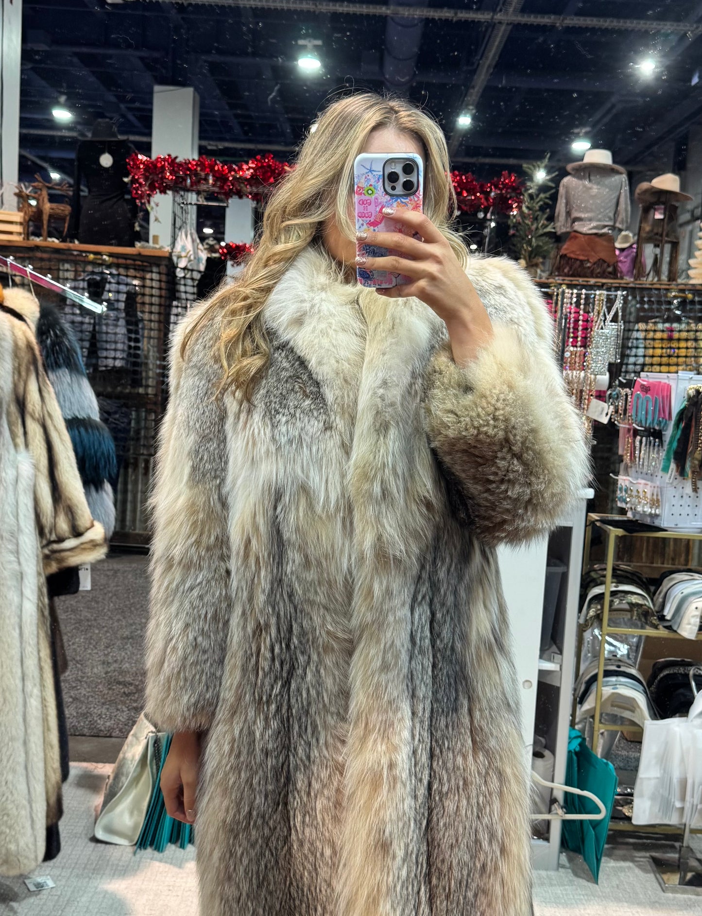 #161 Vintage Lynx Coat Size Small