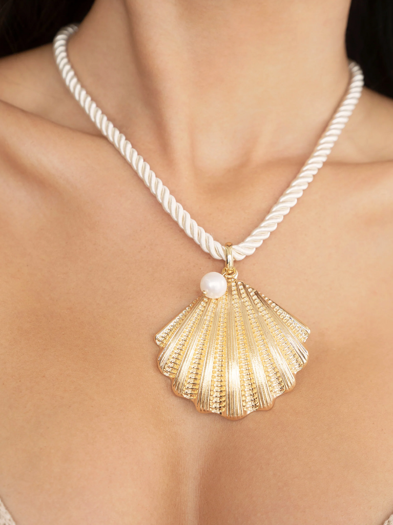 NEW!! Scallop Shell Pendant Necklace by Ettika