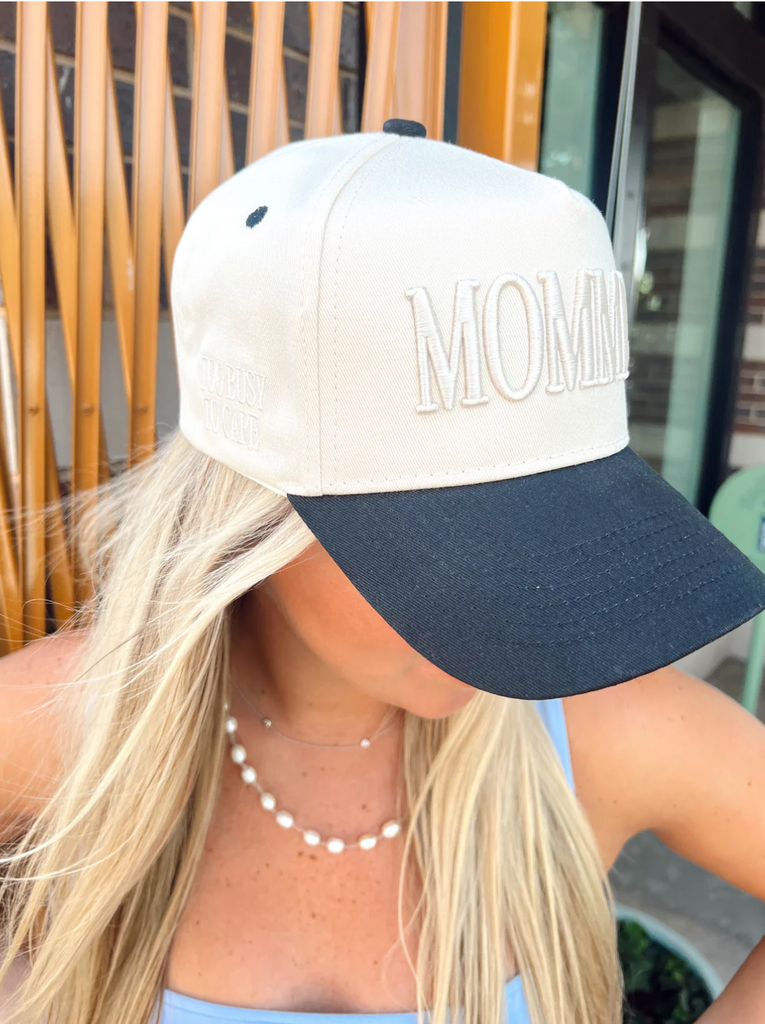 BEST SELLER!! Mommin' Vintage Trucker Hat