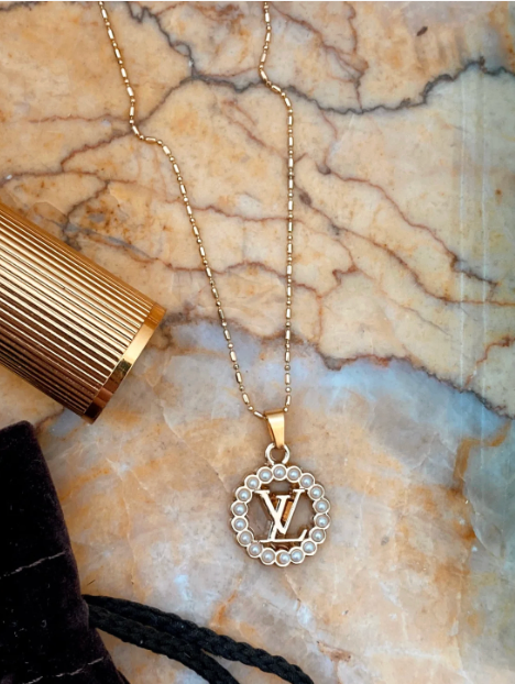 Authentic Vintage Scarlett Pendant Necklace