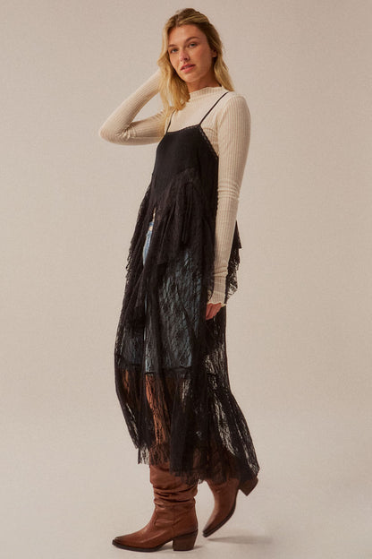 Ruffle Lace High-Low Top in Black