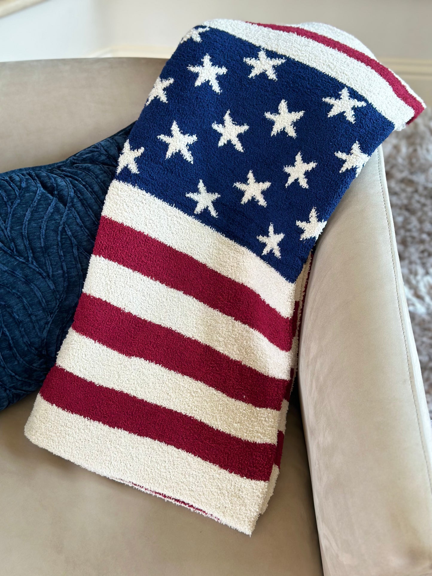 NEW!! Comfy Luxe "American Flag" Reversible Throw Blanket