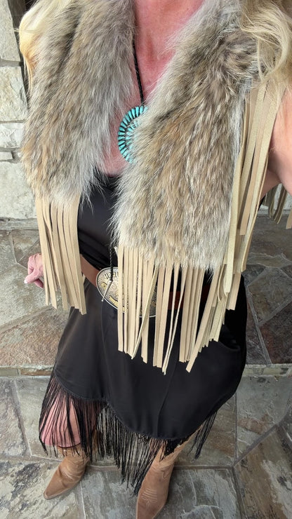 Vintage Coyote Fur & Leather Fringe Collar - Medium Size
