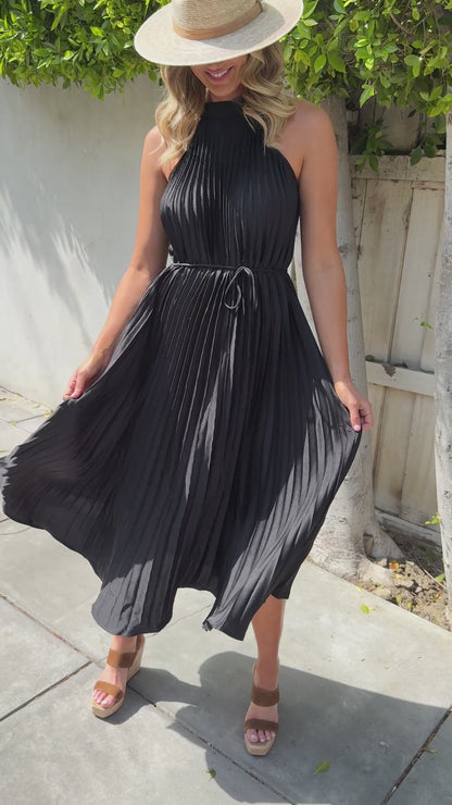 FINAL SALE!! Luna Pleated Midi Dress in Black