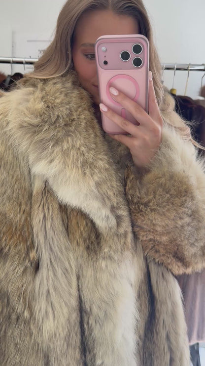 #44 Vintage Oversized Coyote Fur Jacket Size Small