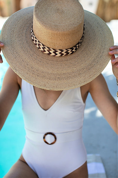 Hat Carrying Beach Bag in Dark Straw – Glitzy Bella