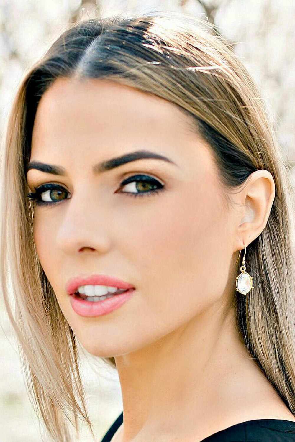 EXCLUSIVE "First Lady's Luncheon" Swarovski Crystal Drop Earrings - Glitzy Bella