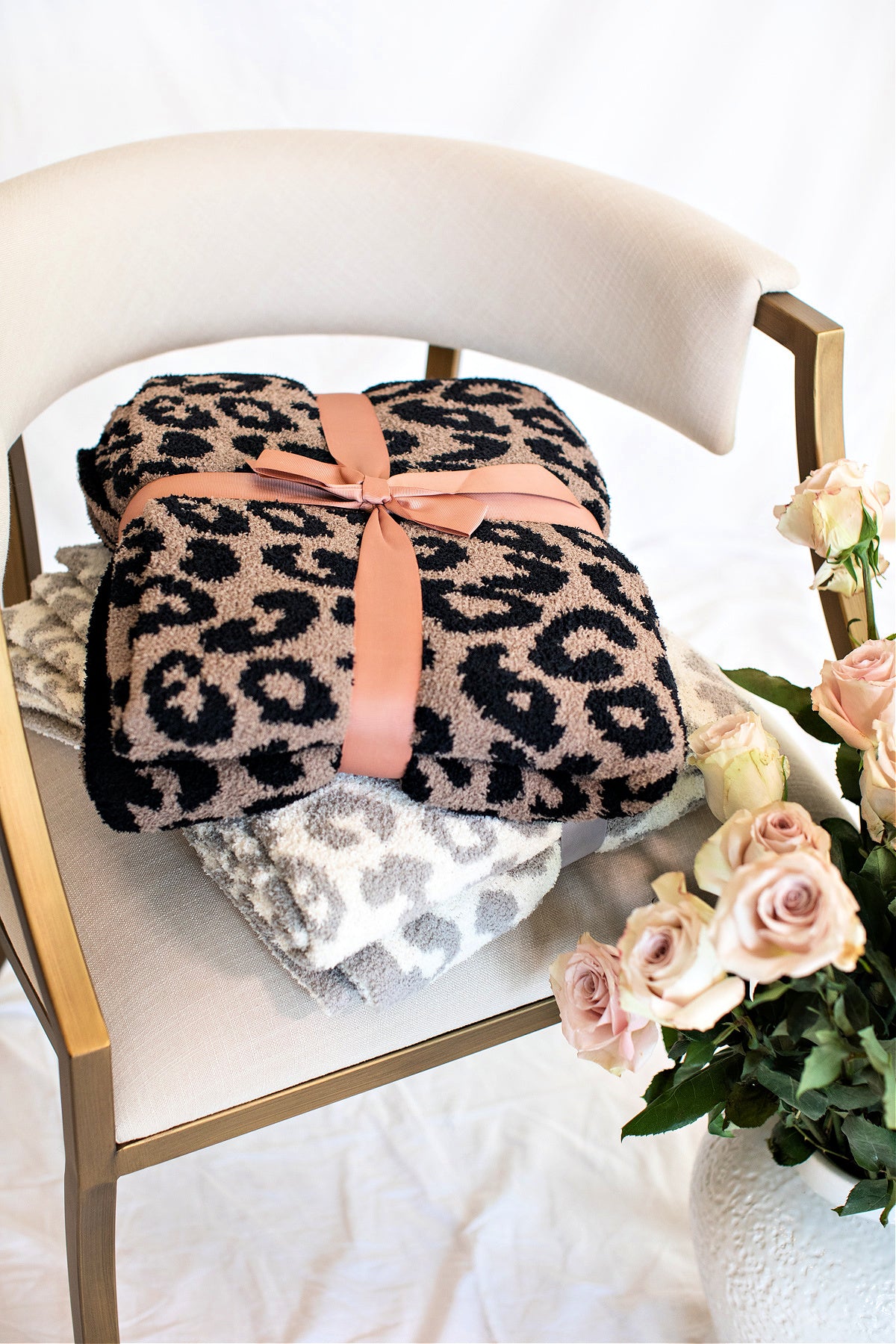 BEST SELLER!! Comfy Luxe "Leopard" Reversible Throw Blanket in 3 Colors (7240232599740)