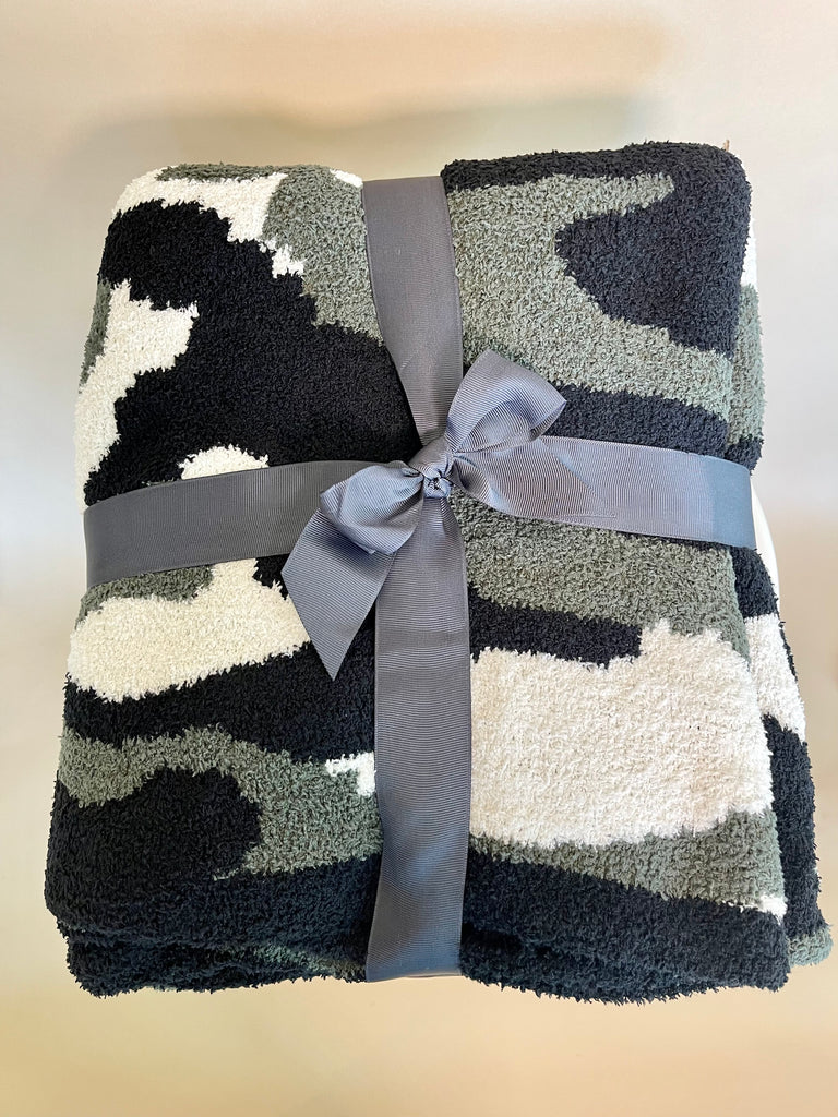 BACK IN STOCK!! Comfy Luxe Throw Blanket in Camouflage